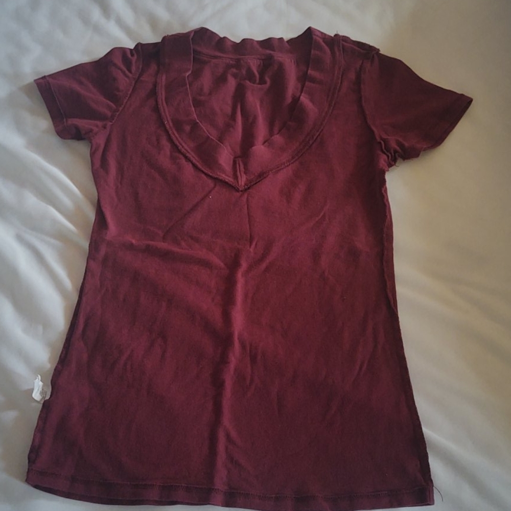 V neck fitted shirt